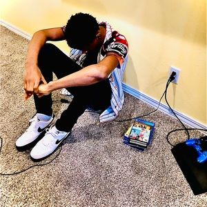 Meet your Posher, Cornelius